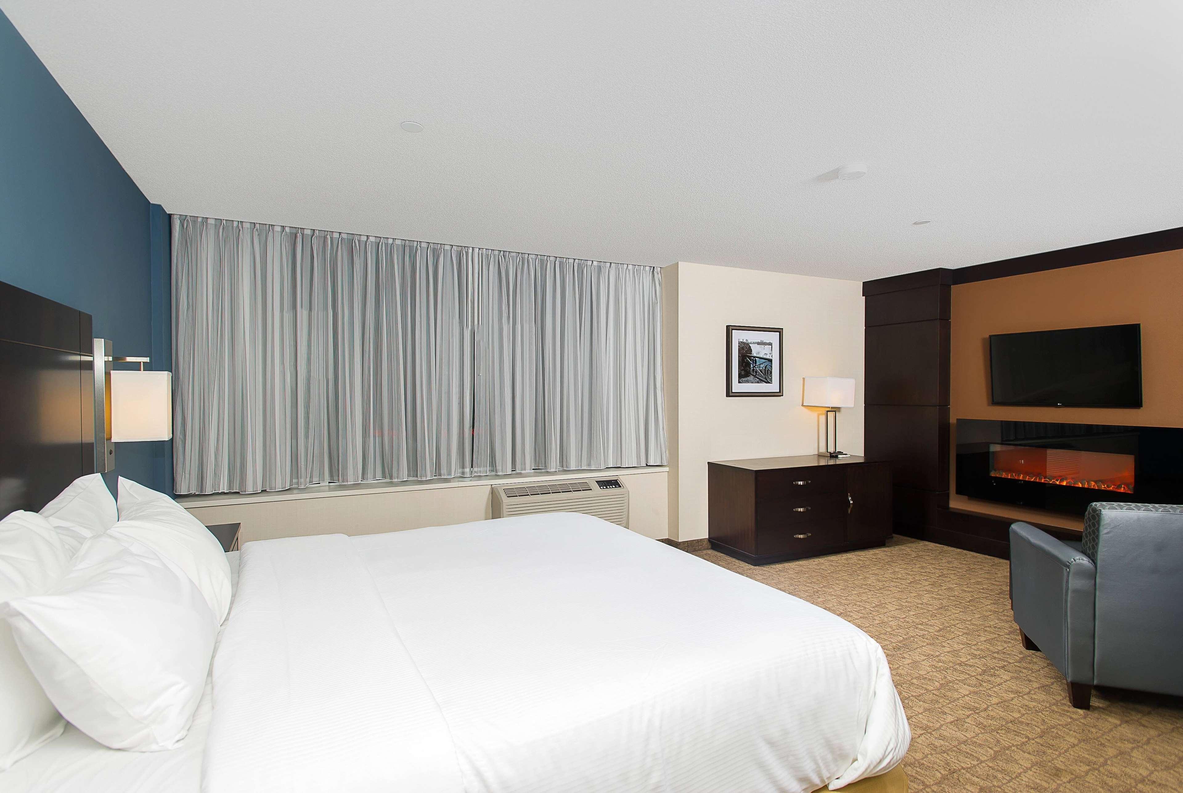 Wyndham Garden Fallsview Niagara Falls